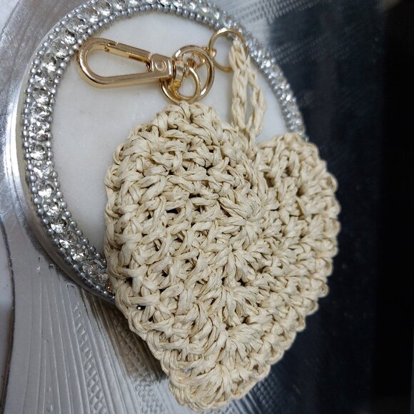 Heart Shaped Mini Clip On Mini Handbag Charm Accessory Clip On Mini Bag Pouch - Picture 5 of 5